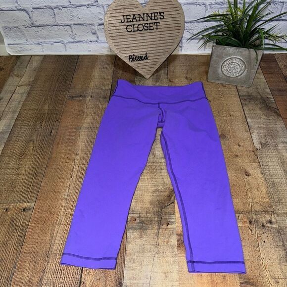 Lululemon Wunder Under Crop
Power Purple - Picture 12 of 12